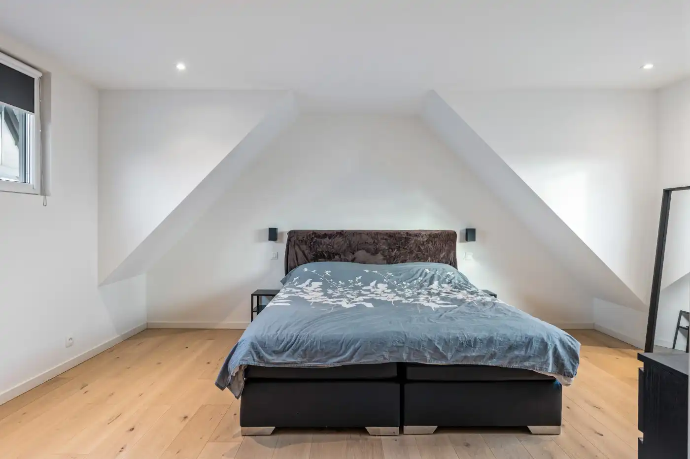 Gezellige starterswoning met 1 slpk., terras en inpandige garage foto 14