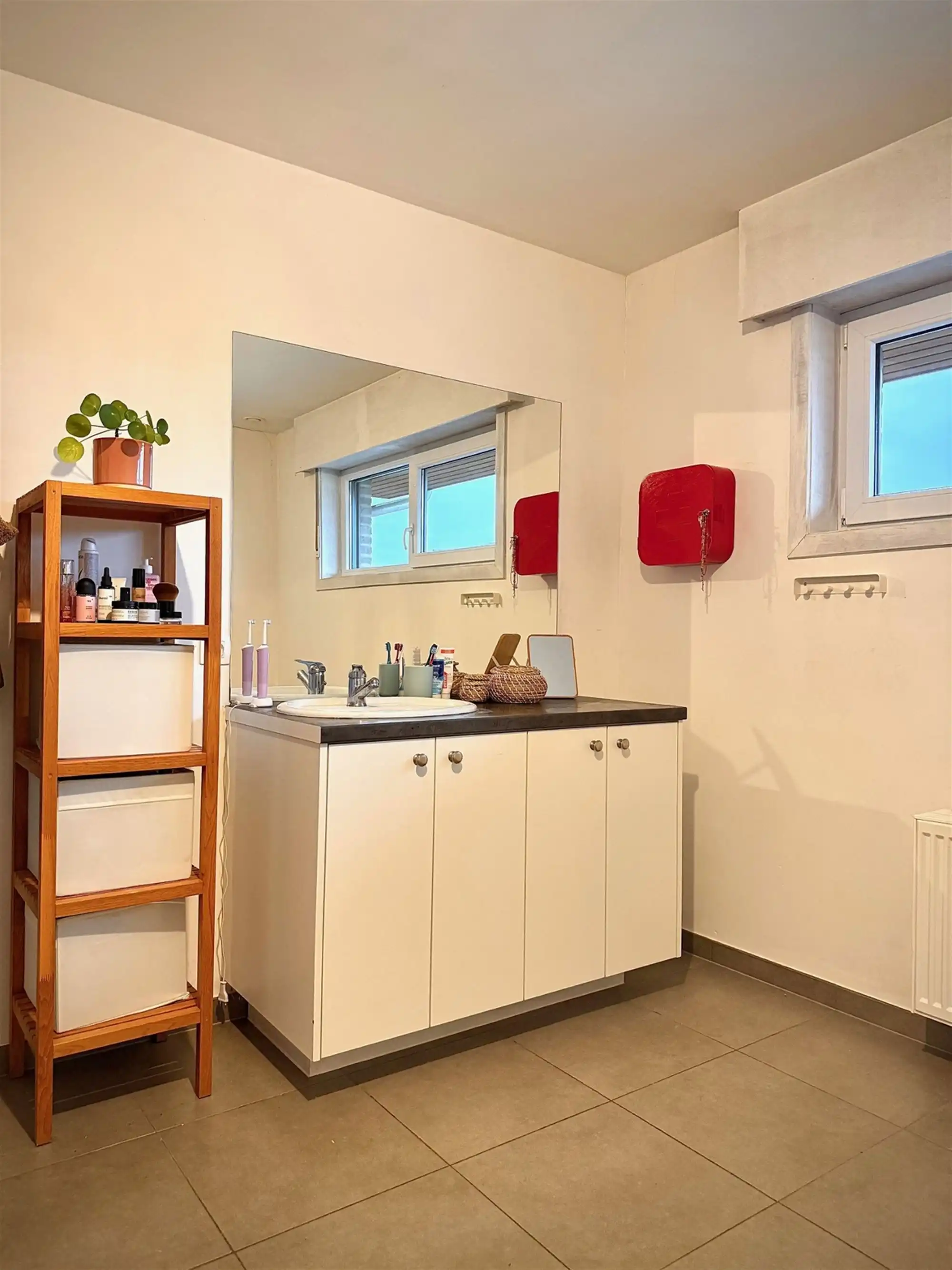 WONING (GB) met 3 ruime SLAAPKAMERS, GARAGE & TUIN foto 10