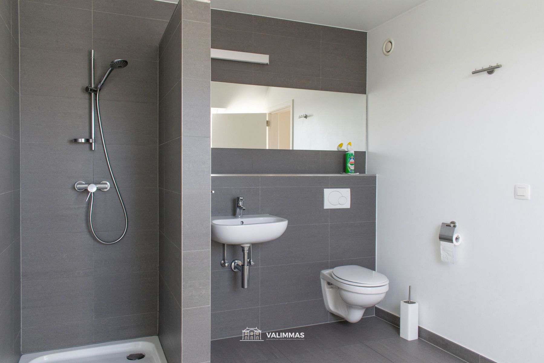 Zeer ruim duplex-appartement met terras, garage, parking... foto 15
