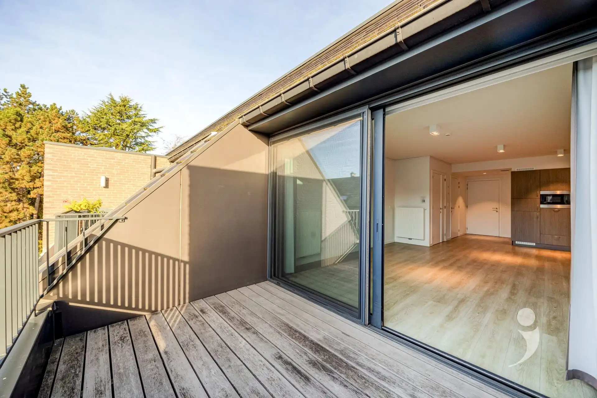 Ruime assistentiewoning met zuidgericht terras foto 3
