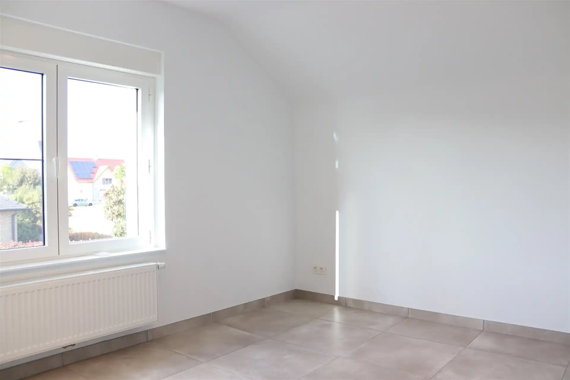 Gunstig gelegen ruime woning met garage en tuin.  foto 11