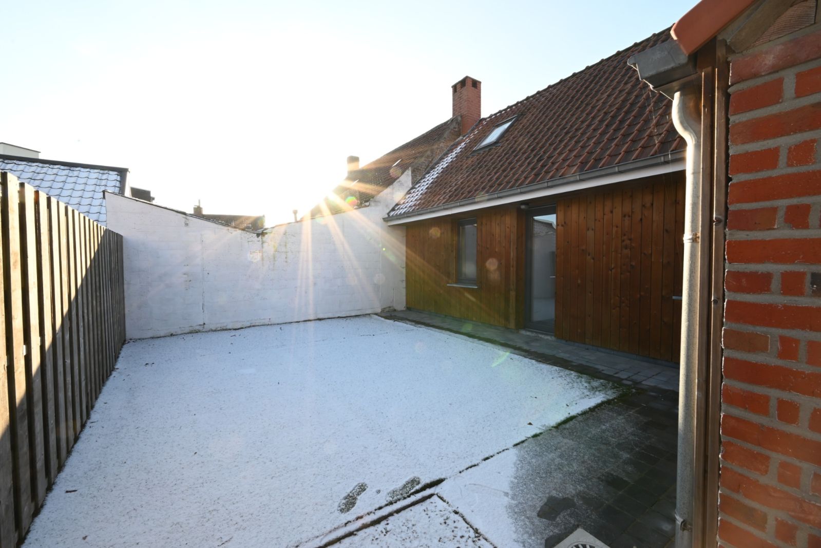 Gerenoveerde woning met centrale ligging in Emelgem! foto 20