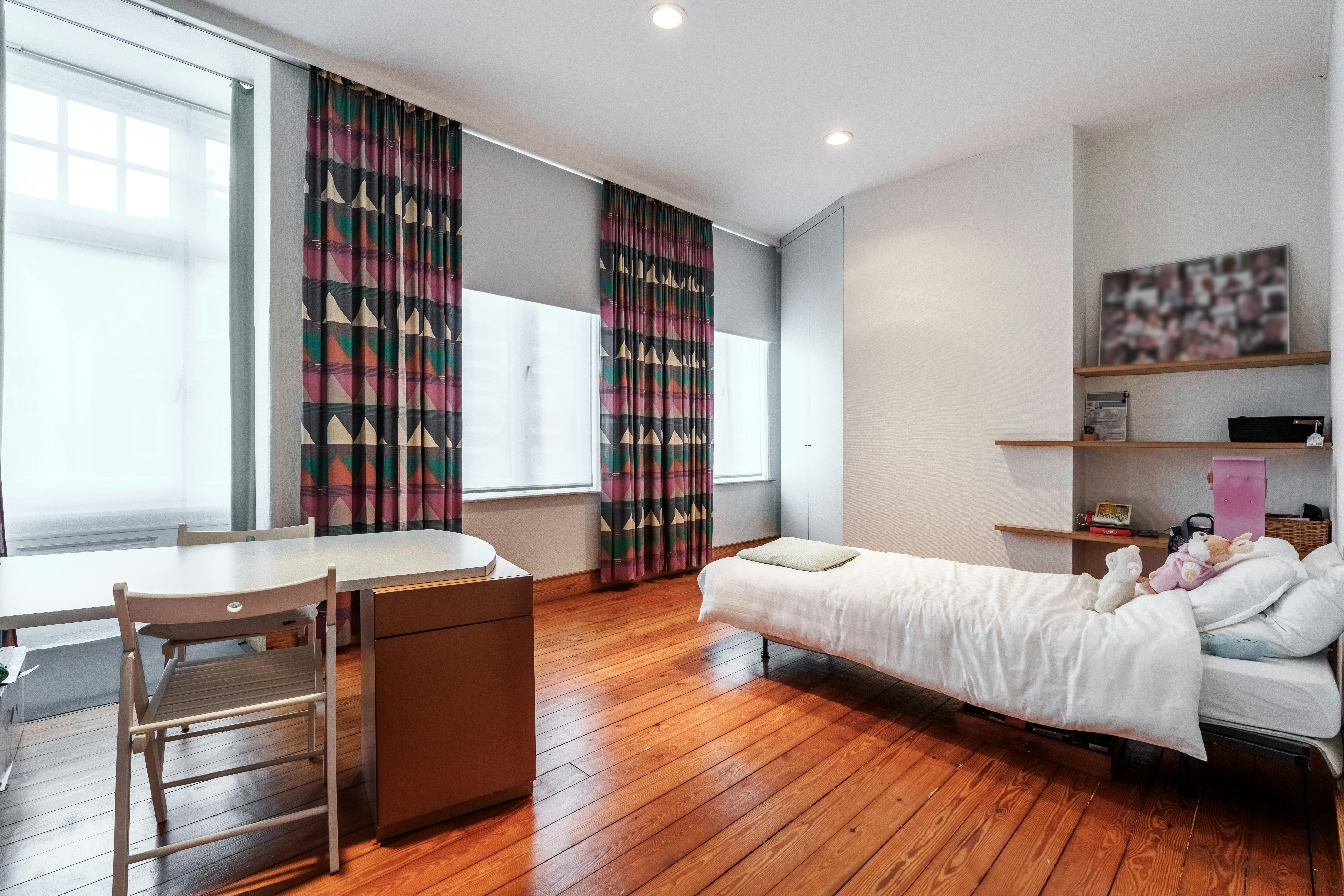 Magnifiek herenhuis te koop op 100m van de Menenpoort in Ieper foto 32