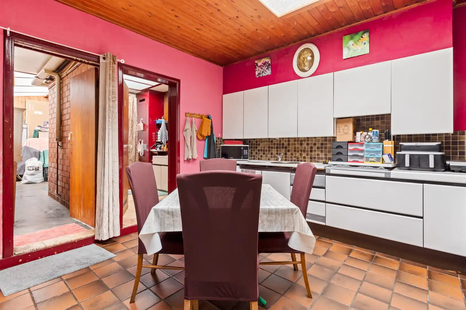 Op te knappen woning met 4 slaapkamers te Merksem foto 11