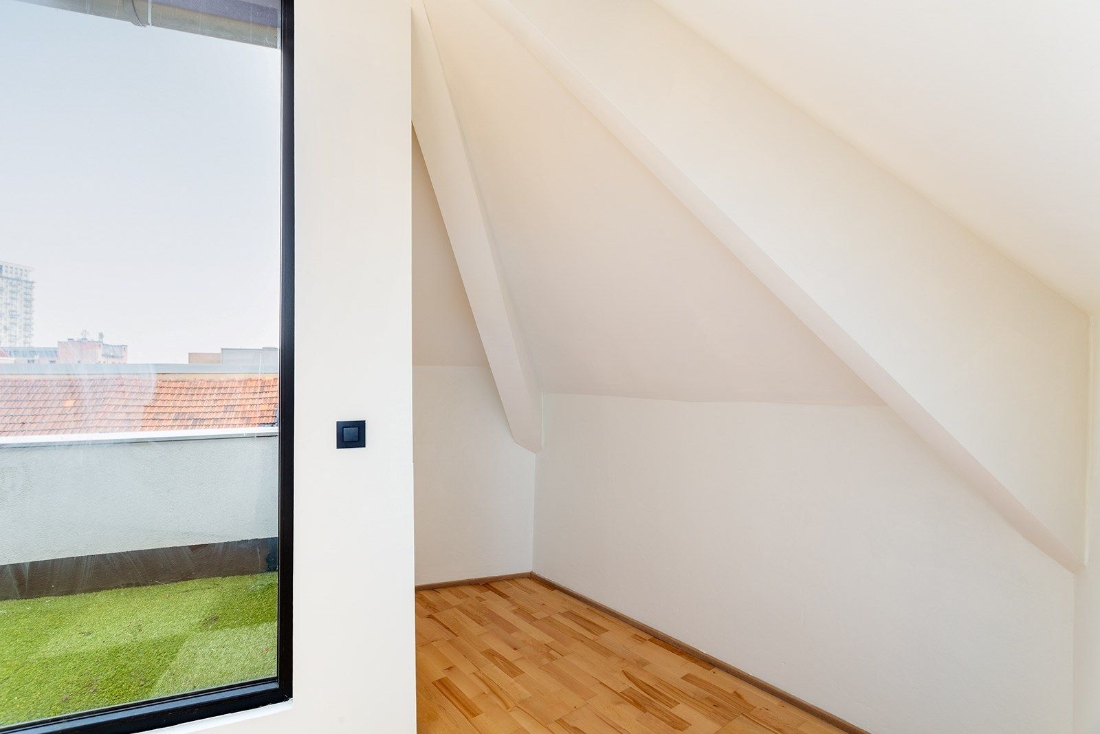 Instapklaar dakappartement op een zuchtje van Park Spoor Noord foto 15