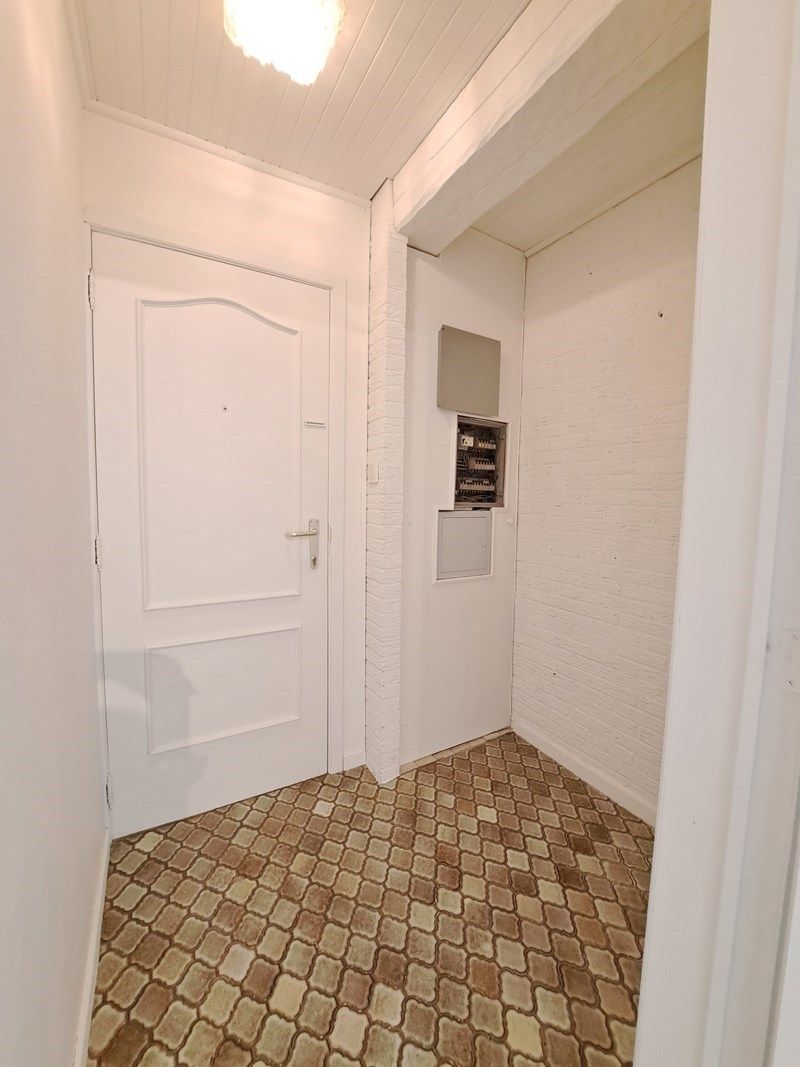 Knap gerenoveerd appartement te Genk centrum foto 2