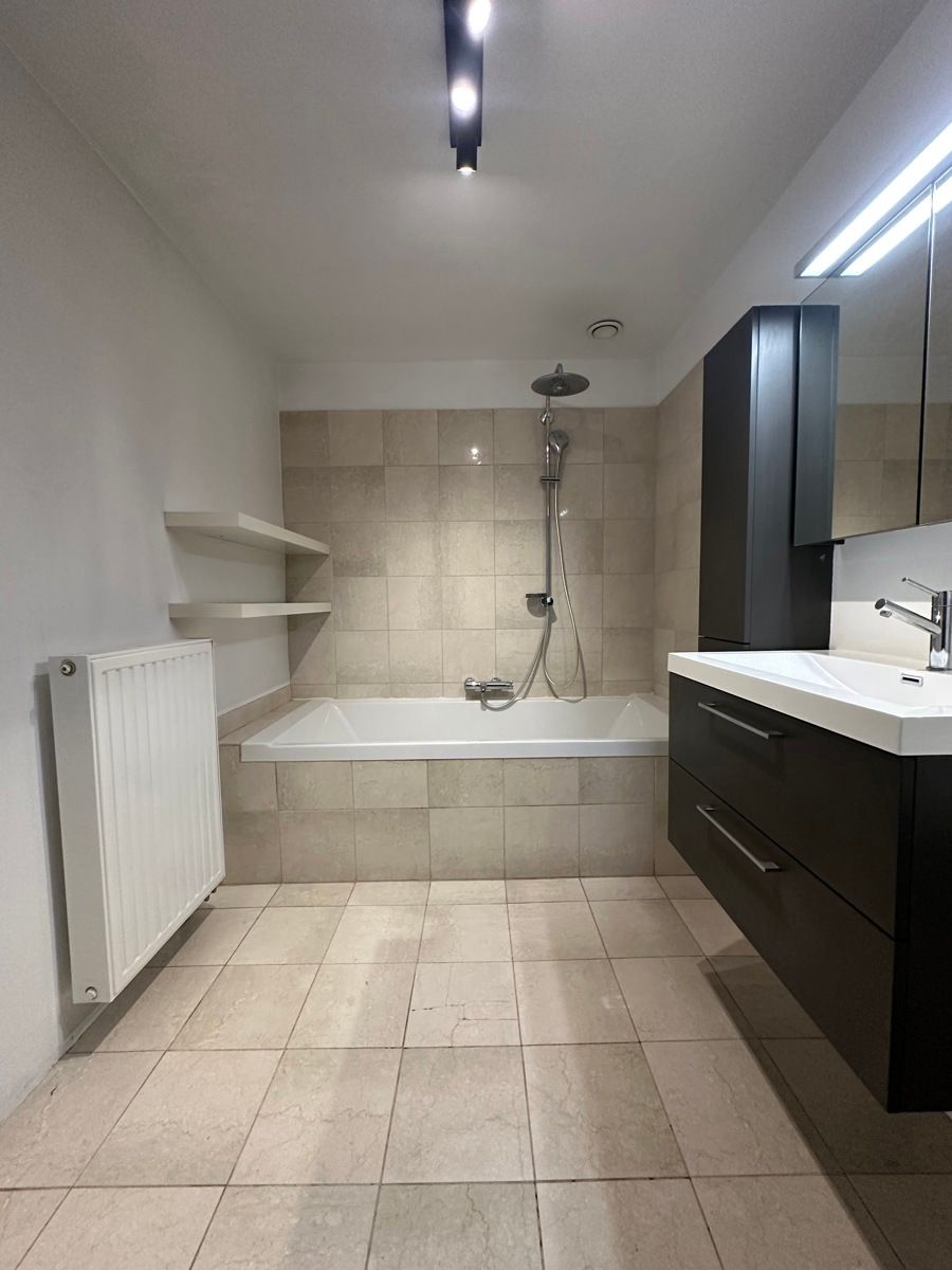 Prachtig triplex woonst in het centrum van Aartselaar foto 9