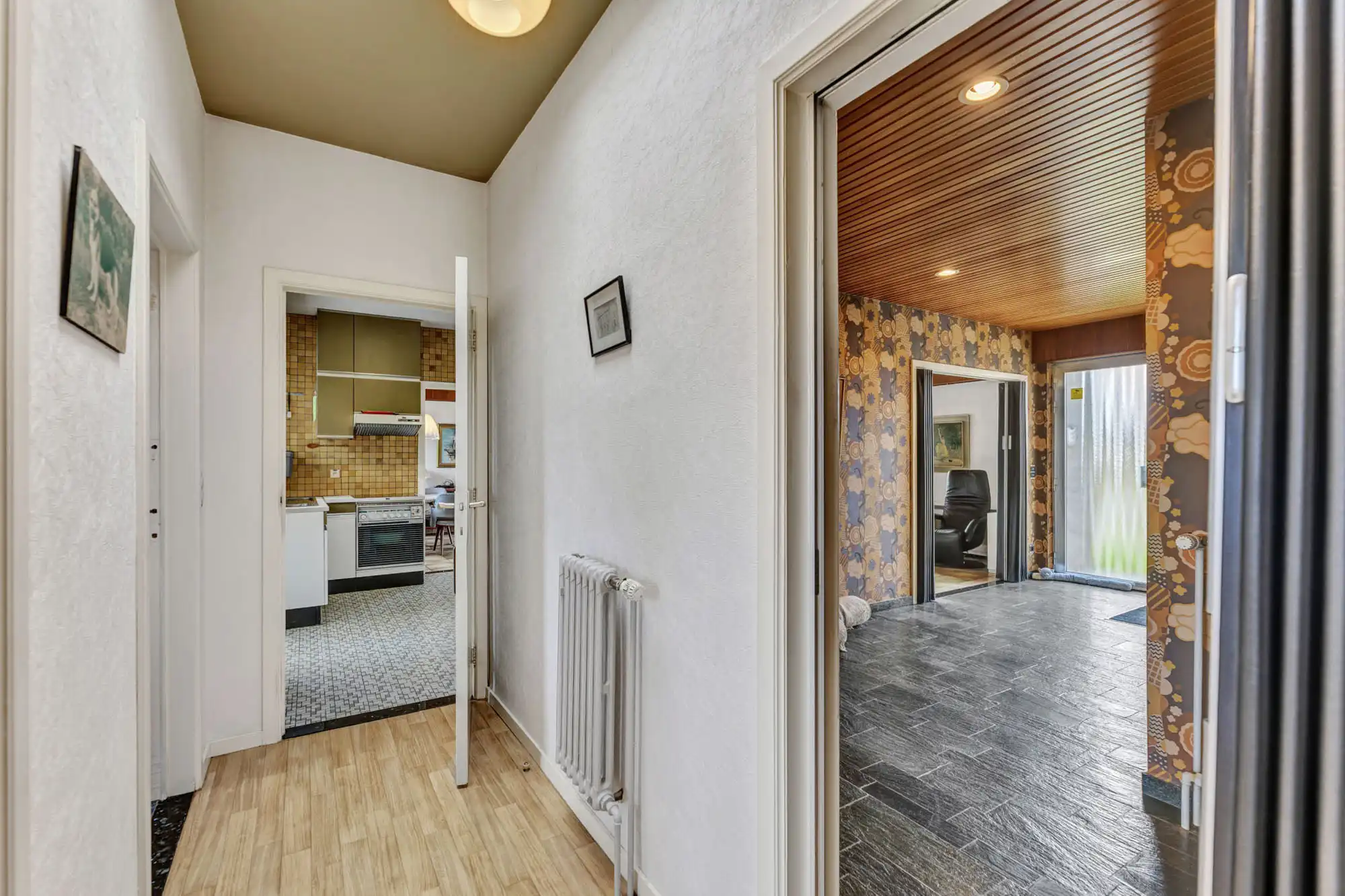 Bungalow met garage en tuintje op strategische ligging foto 14