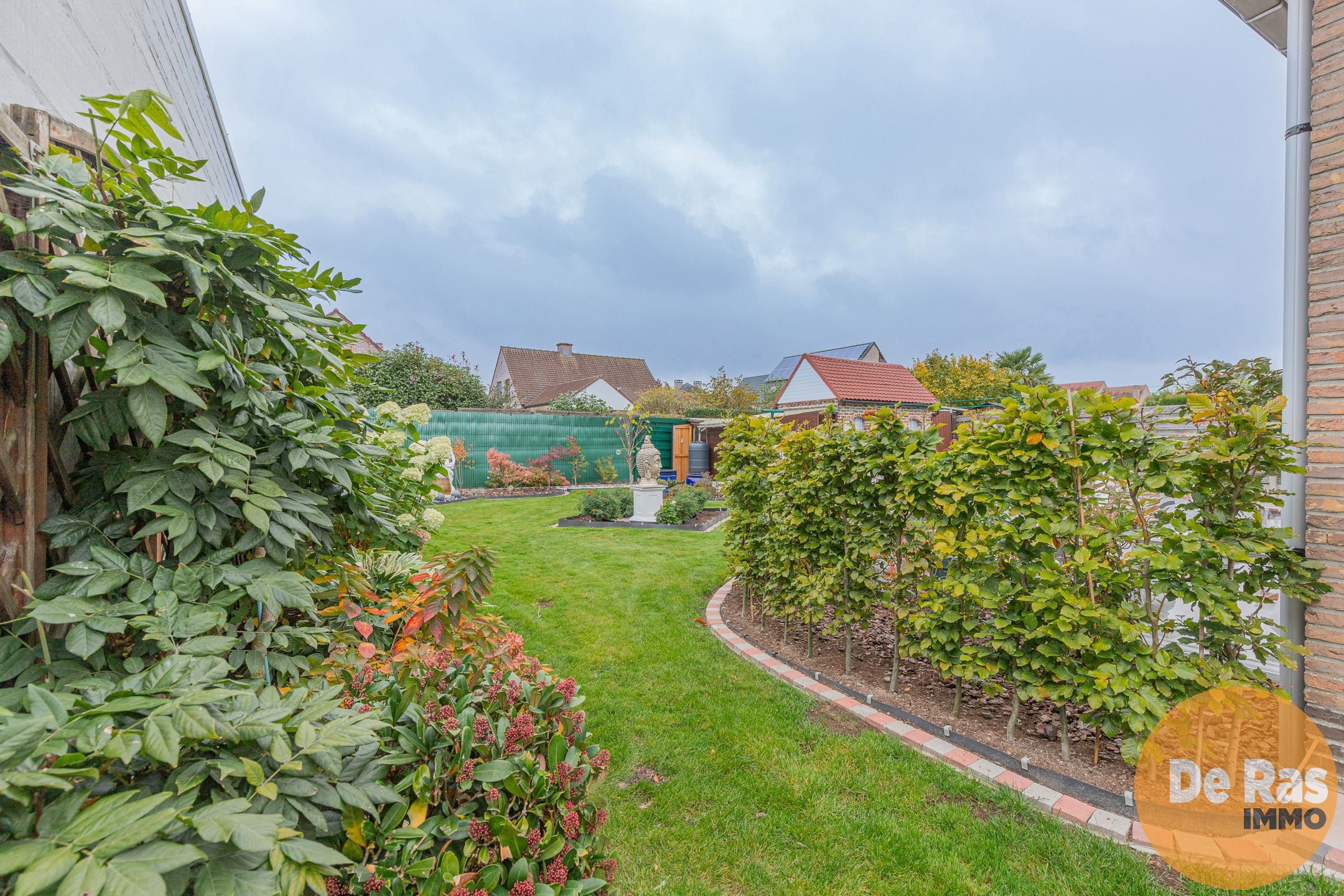 HILLEGEM - Mooie bungalow in rustige woonwijk op toplocatie foto 16