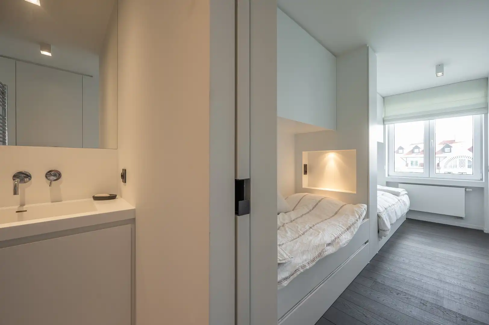 Hedendaags, instapklaar zuidgericht appartement, rustig gelegen in het Zoute. foto 19