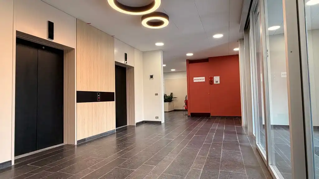 Instapklare kantoren te huur vlakbij E19 in Kontich foto 3