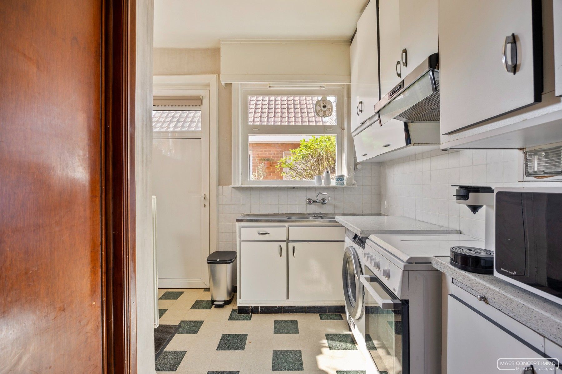 Te renoveren woning te koop te Anzegem op een perceel van 1000 m2 foto 7
