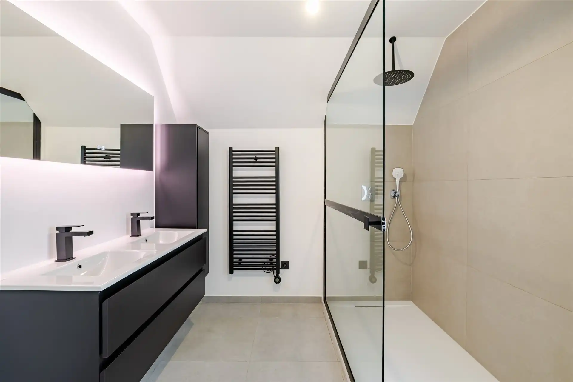 Exclusieve, energieneutrale villa met tuin en garage in Westrem foto 26