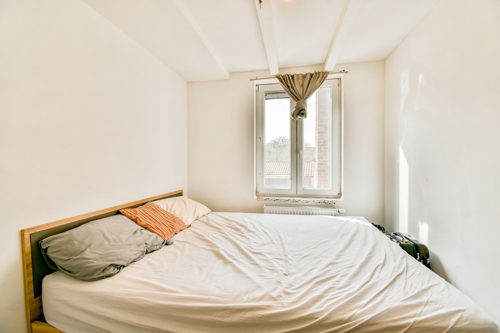 Energiezuinige woning met vier slaapkamers in centrum Roeselare! foto 9