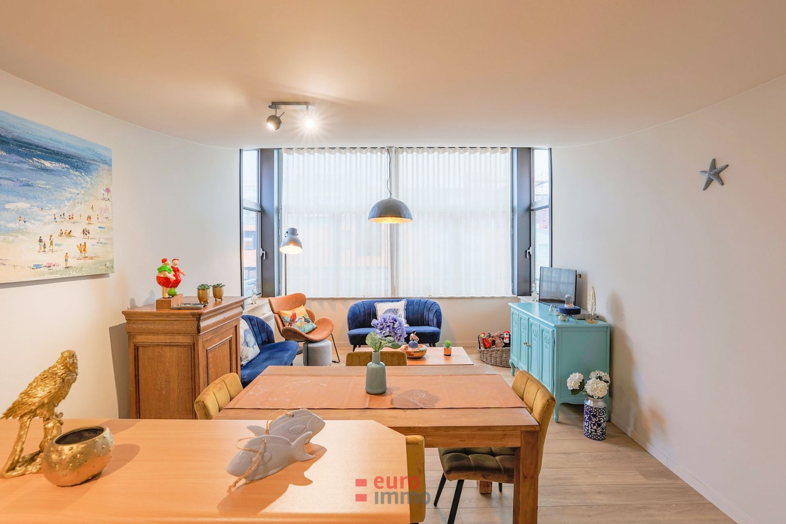 Hoofdfoto van de publicatie: Sfeervol appartement met diagonaal zeezicht!