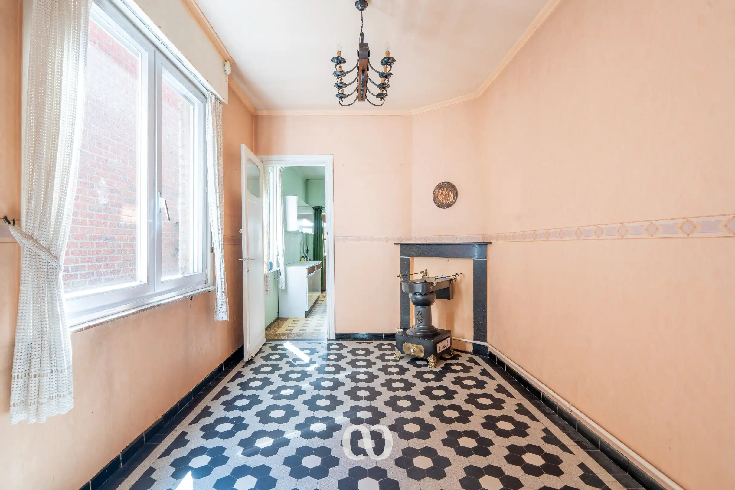 Woning met potentieel en uitstekende ligging foto 6