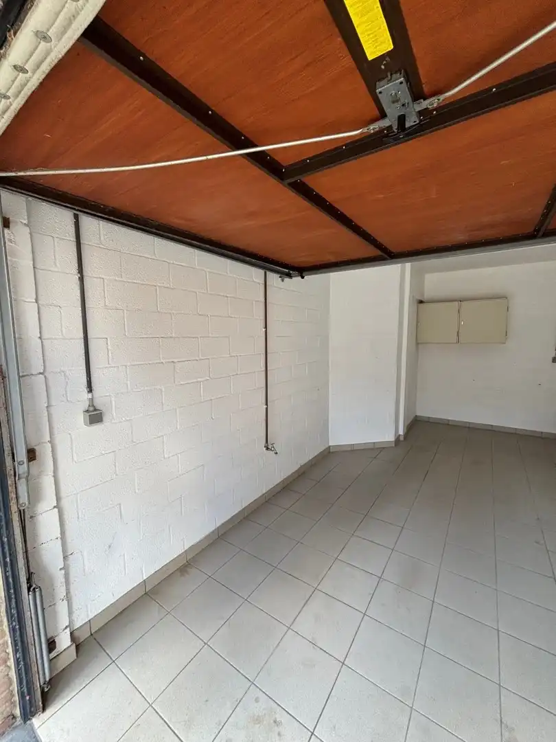 Gelijkvloerse garage in kleinschalig gebouw nabij het centrum van Koksijde foto 5