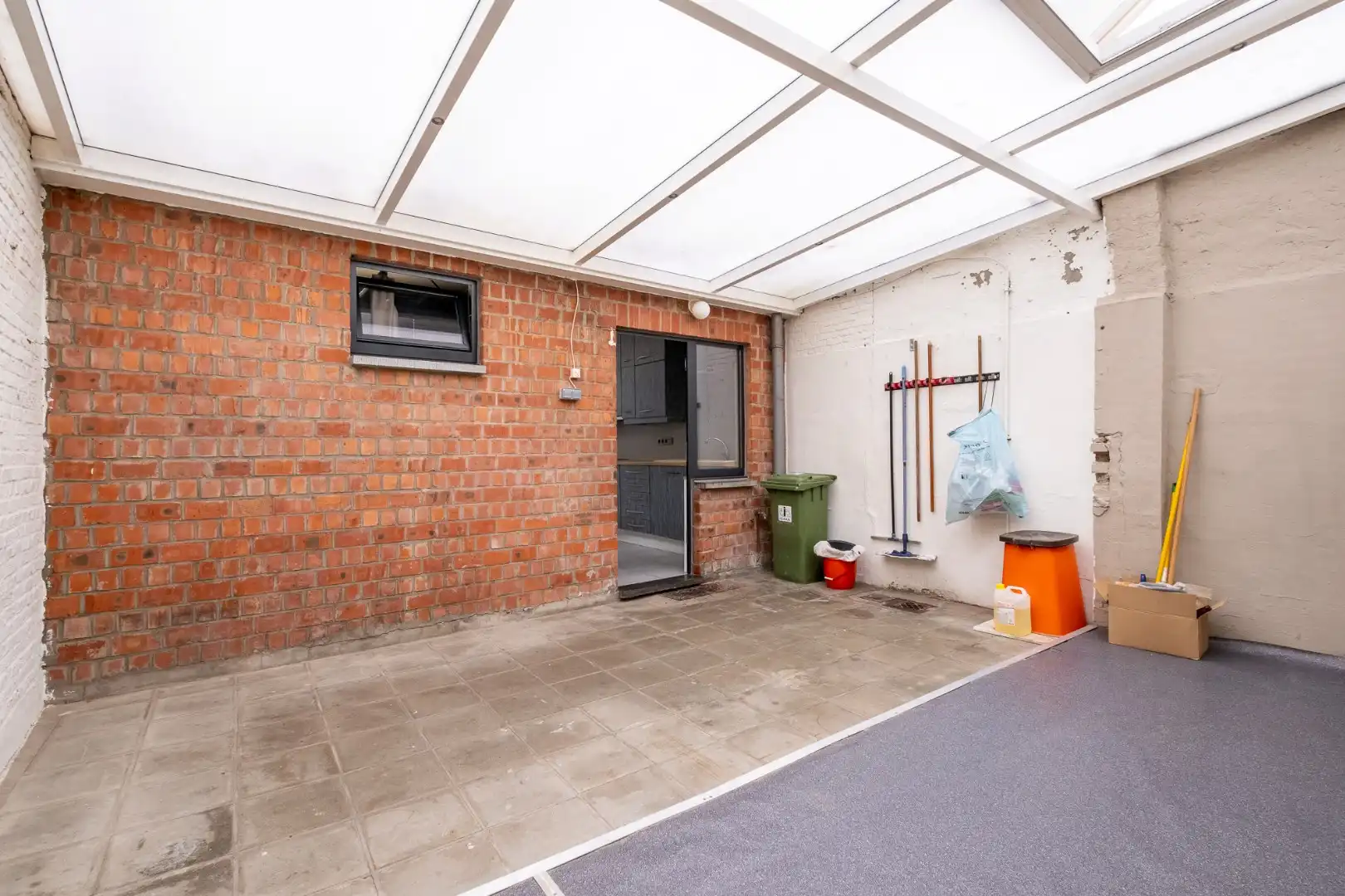 Ruime woning met 3 slaapkamers foto 12