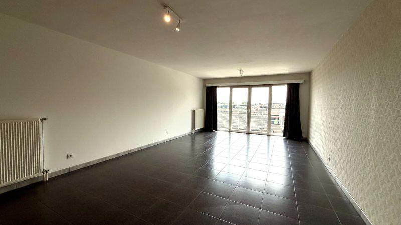 Centraal gelegen appartement met 3 slaapkamers en autostandplaats foto 3