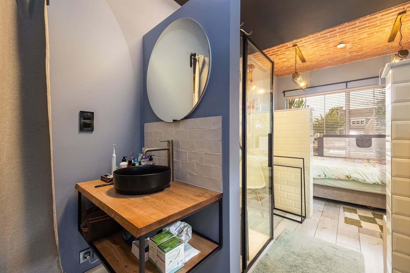 Een luxueus ingerichte woning met 7 slaapkamers en zwembad. foto 14