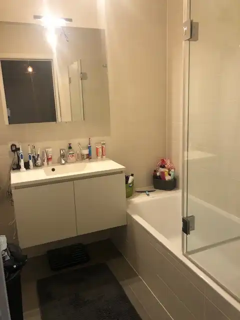 GELIJKSVLOERS APPARTEMENT MET GARAGE TE HUUR IN WACHTEBEKE foto 8