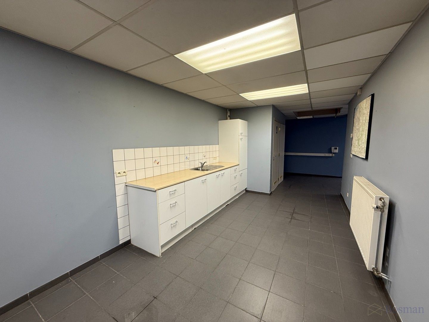 Bedrijfshal met bureauruimte (240m²) te huur in Tessenderlo foto 6
