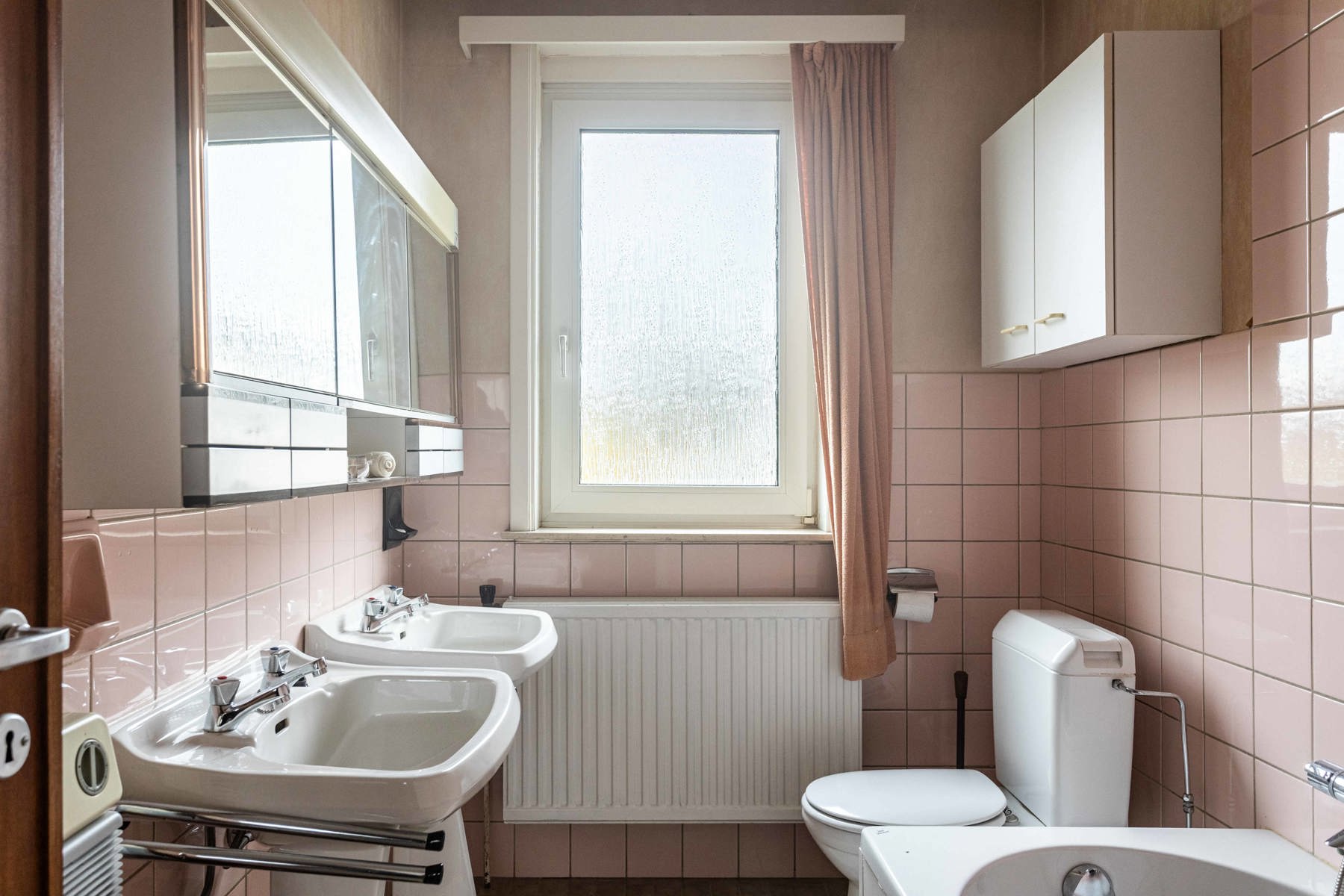 Leuke te renoveren retro villa foto 18