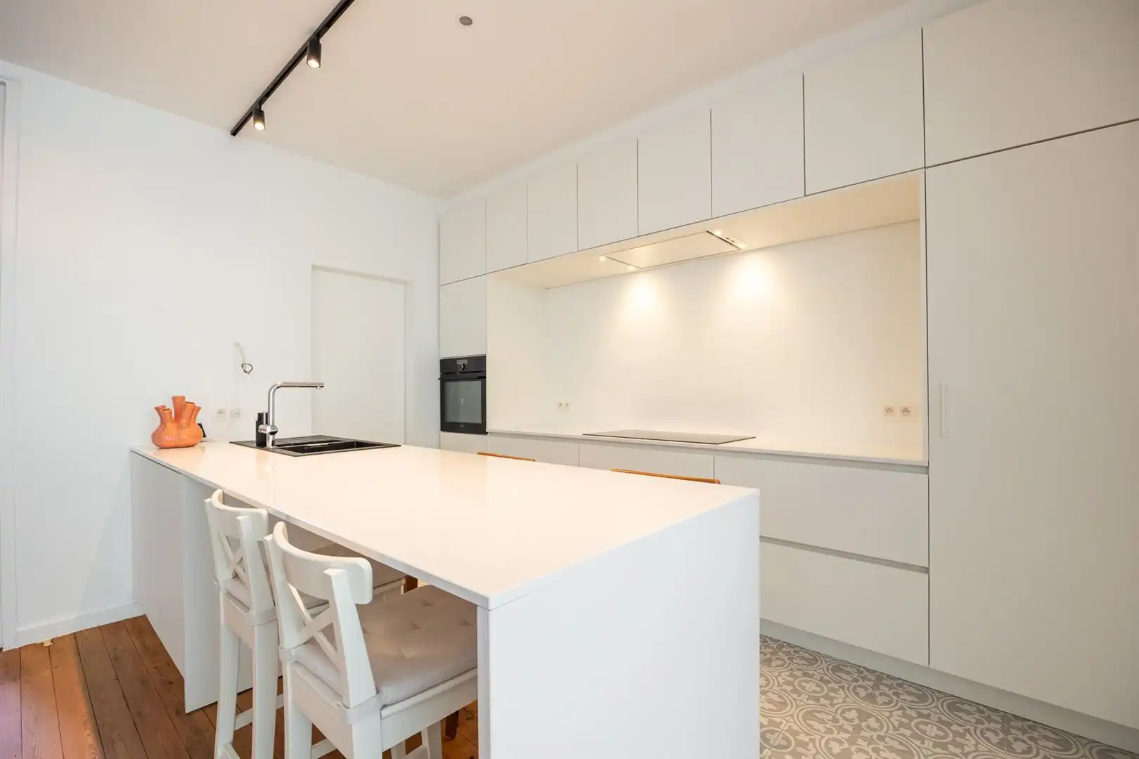 Gemeubeld appartement met tuin foto 7