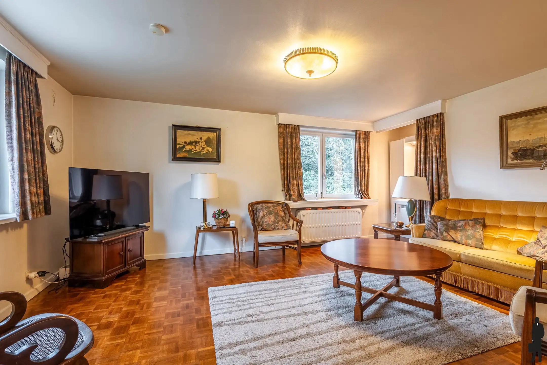 Uitstekend gelegen split-level villa in een gegeerde doodlopende straat. foto 14