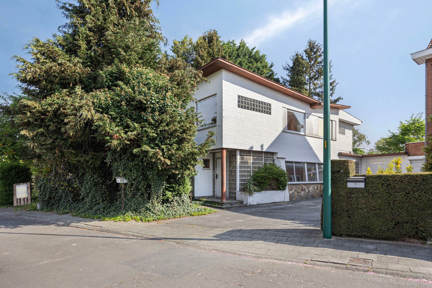 Hoofdfoto van de publicatie: Gezinswoning met 4 slaapkamers, tuin en garage in Machelen