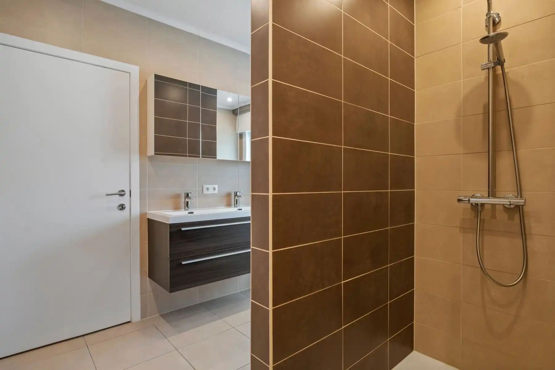 Instapklare woning in rustige woonbuurt foto 10