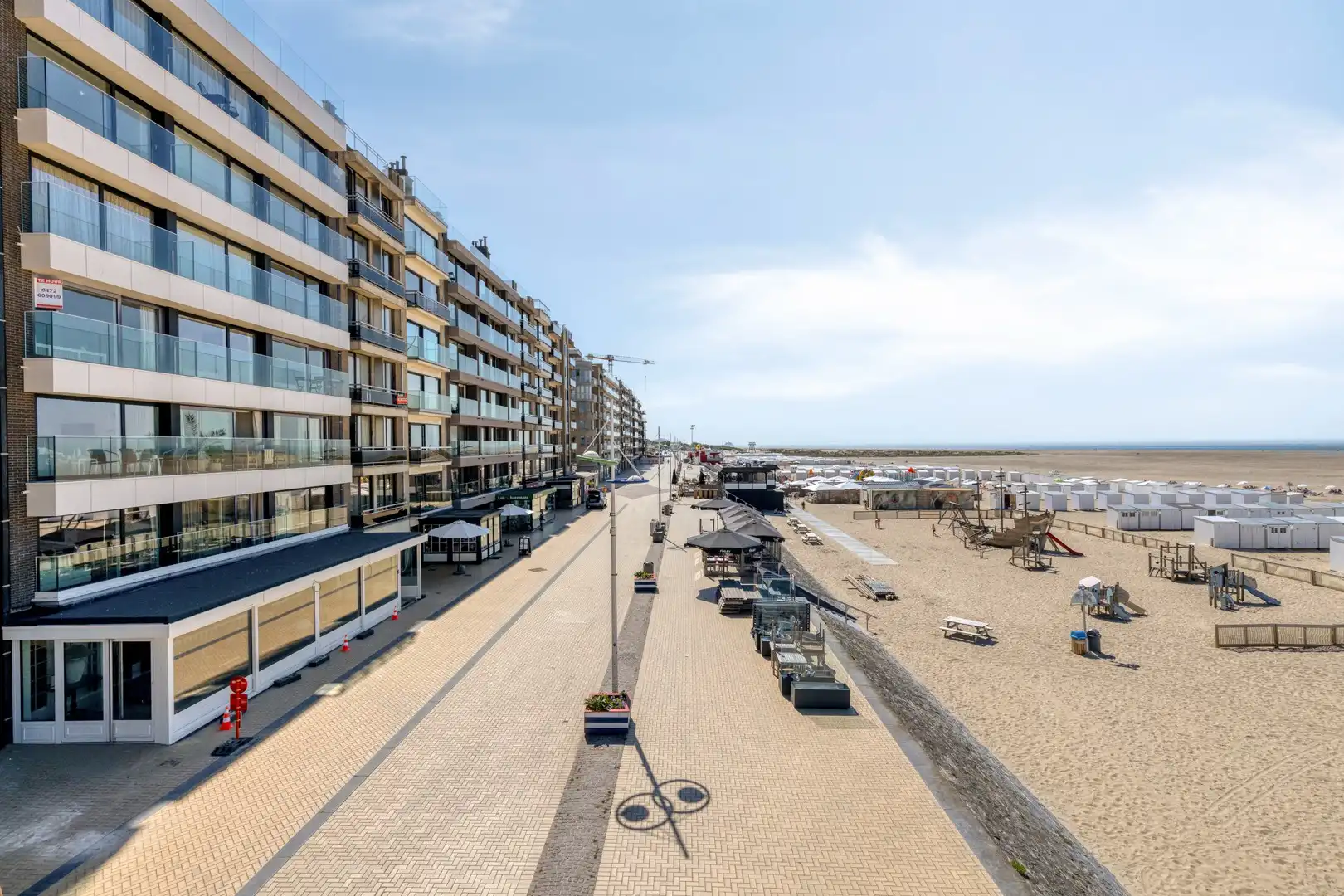 Investeringseigendom met volledig uitgerust restaurant en twee bijkomende woonentiteiten op de Zeedijk van Zeebrugge foto 37