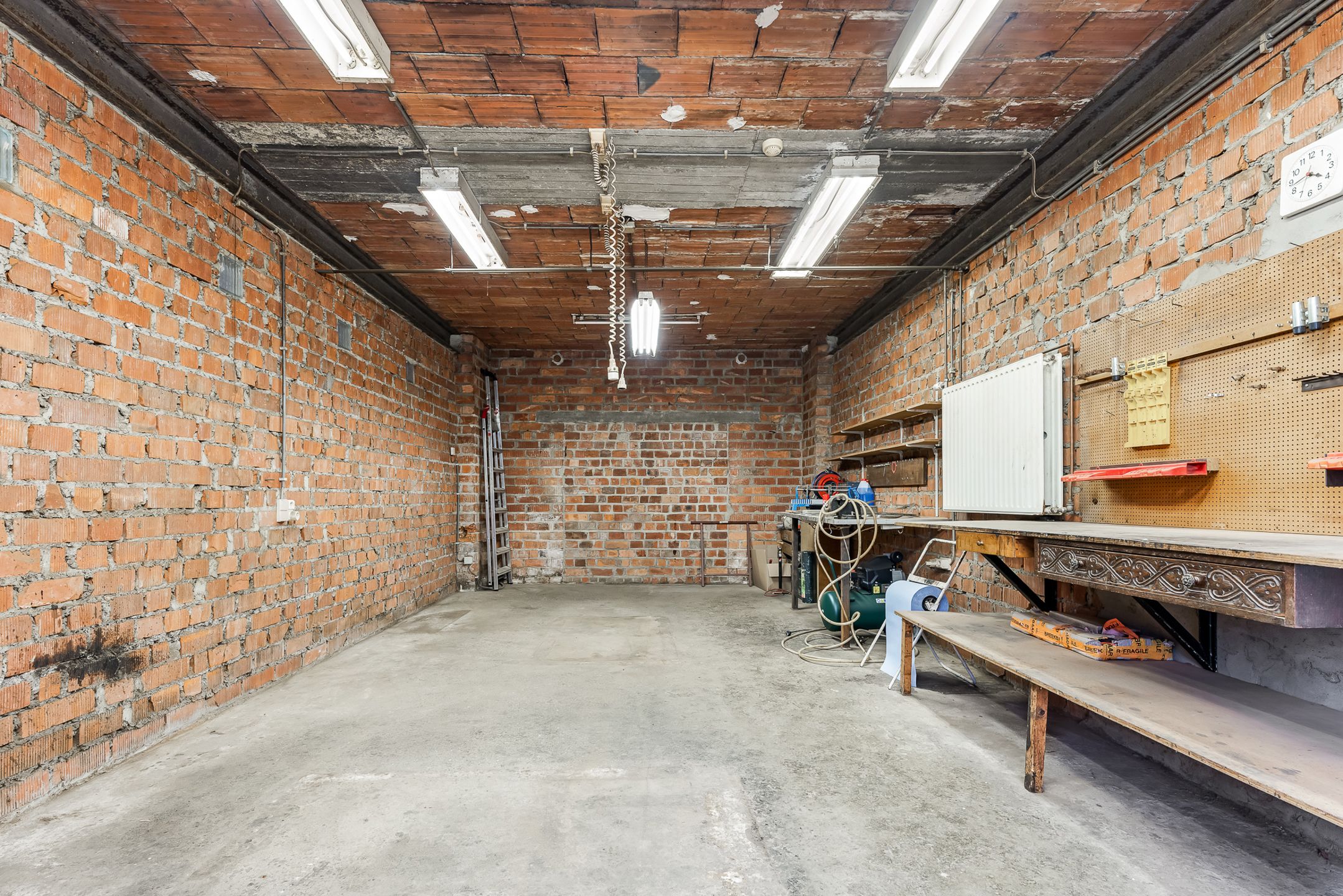Woning met ruime bijbouw van 200m2 te Diepenbeek foto 35