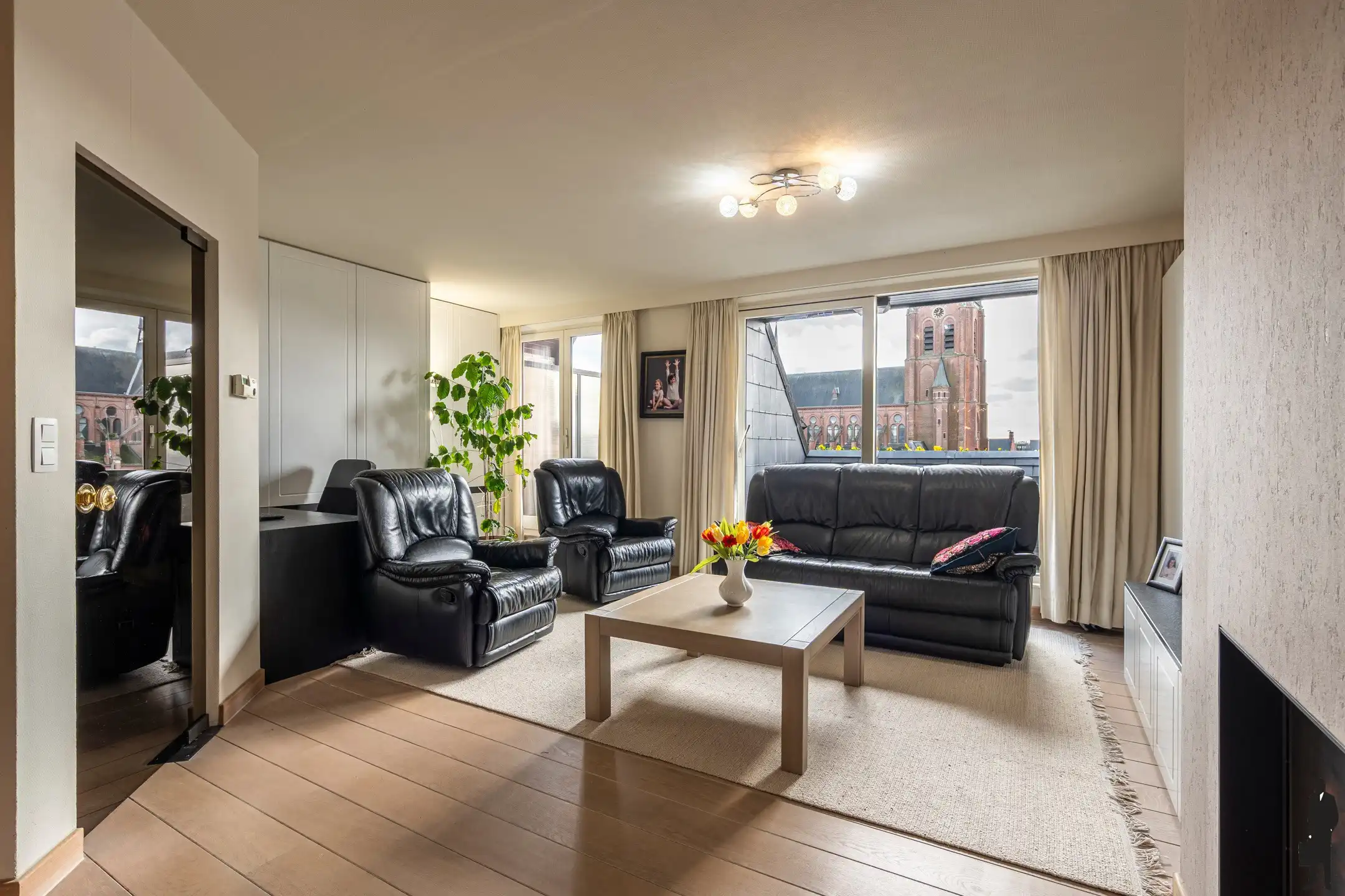 Stijlvol duplex met 3 slpk, 4 terrassen in hart Turnhout foto 3