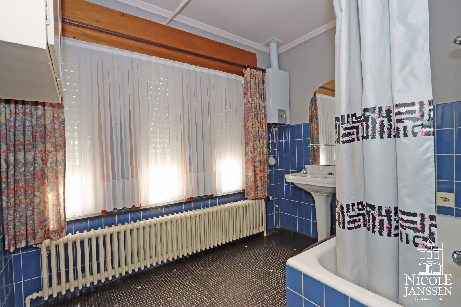 Mooi verzorgde split-level woning op unieke locatie in het mooie Aldeneik foto 16