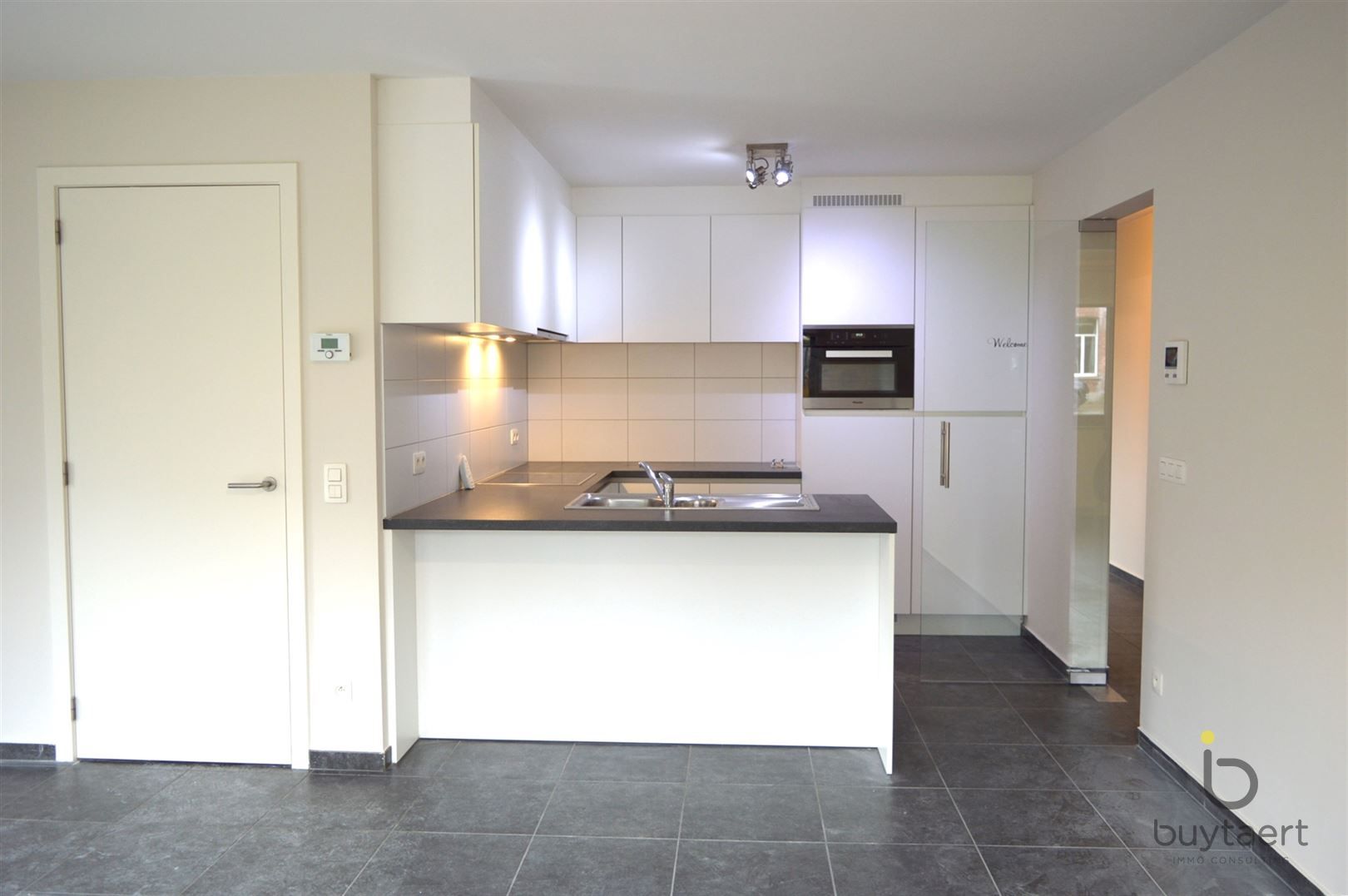 Gelijkvloers appartement met tuin te Zandhoven! foto 4