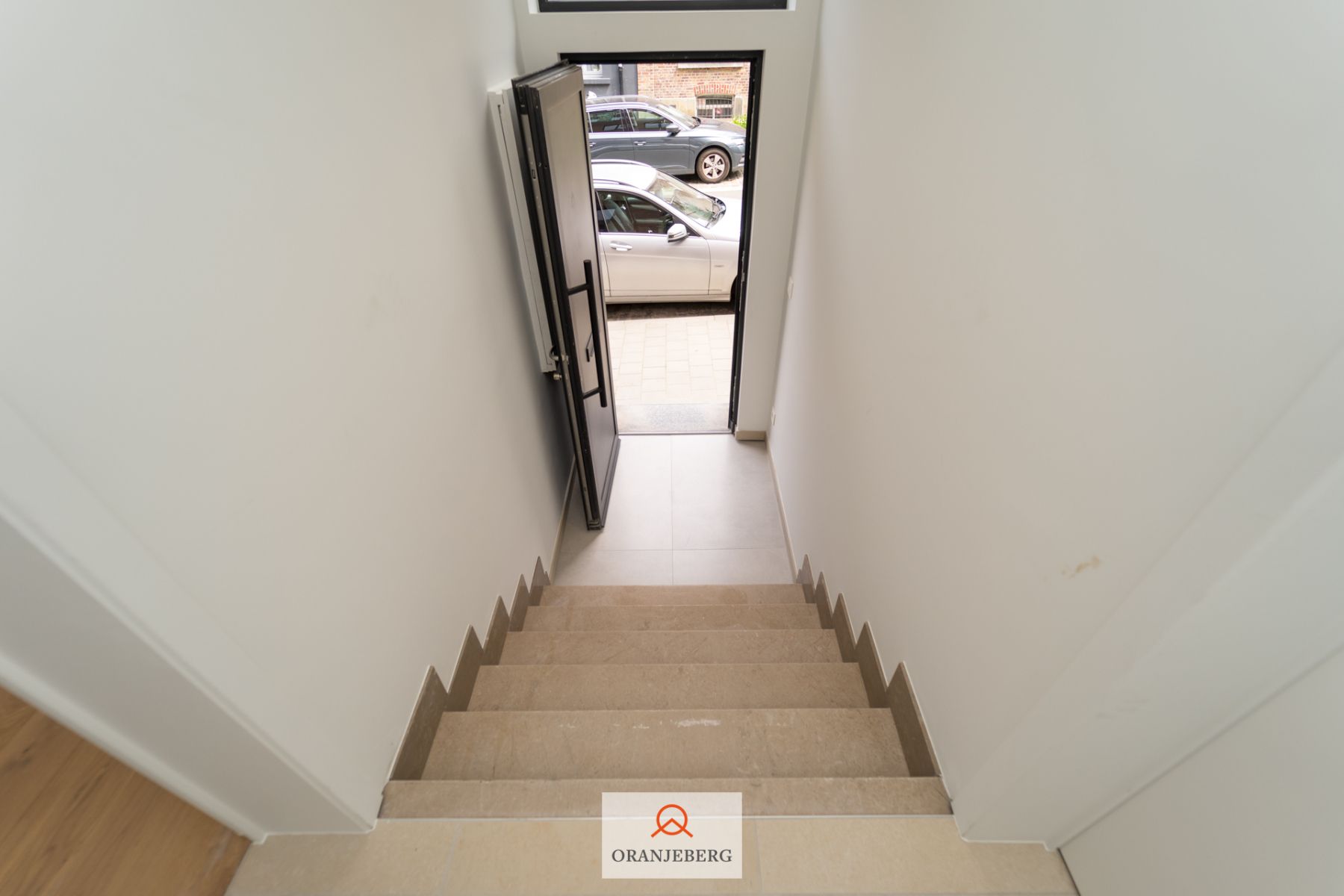 Gerenoveerd ruim duplex appartement met 2 slpk's foto 6