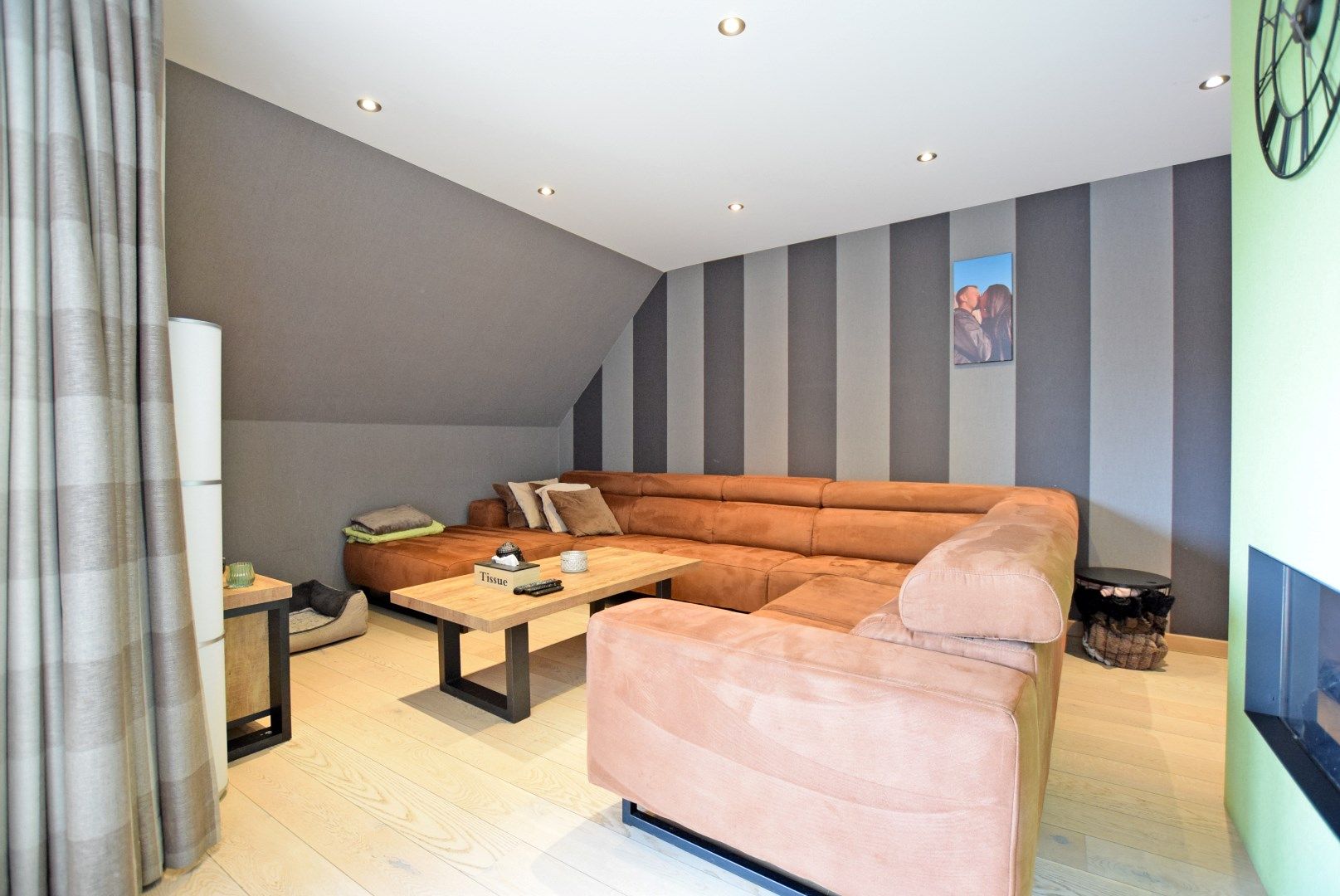 Penthouse met 3 slaapkamers op wandelafstand van de markt. foto 5