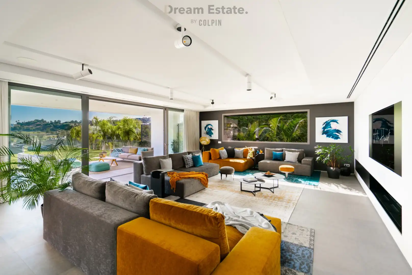 Gloednieuwe moderne eerstelijns golf villa met zeezicht. foto 2