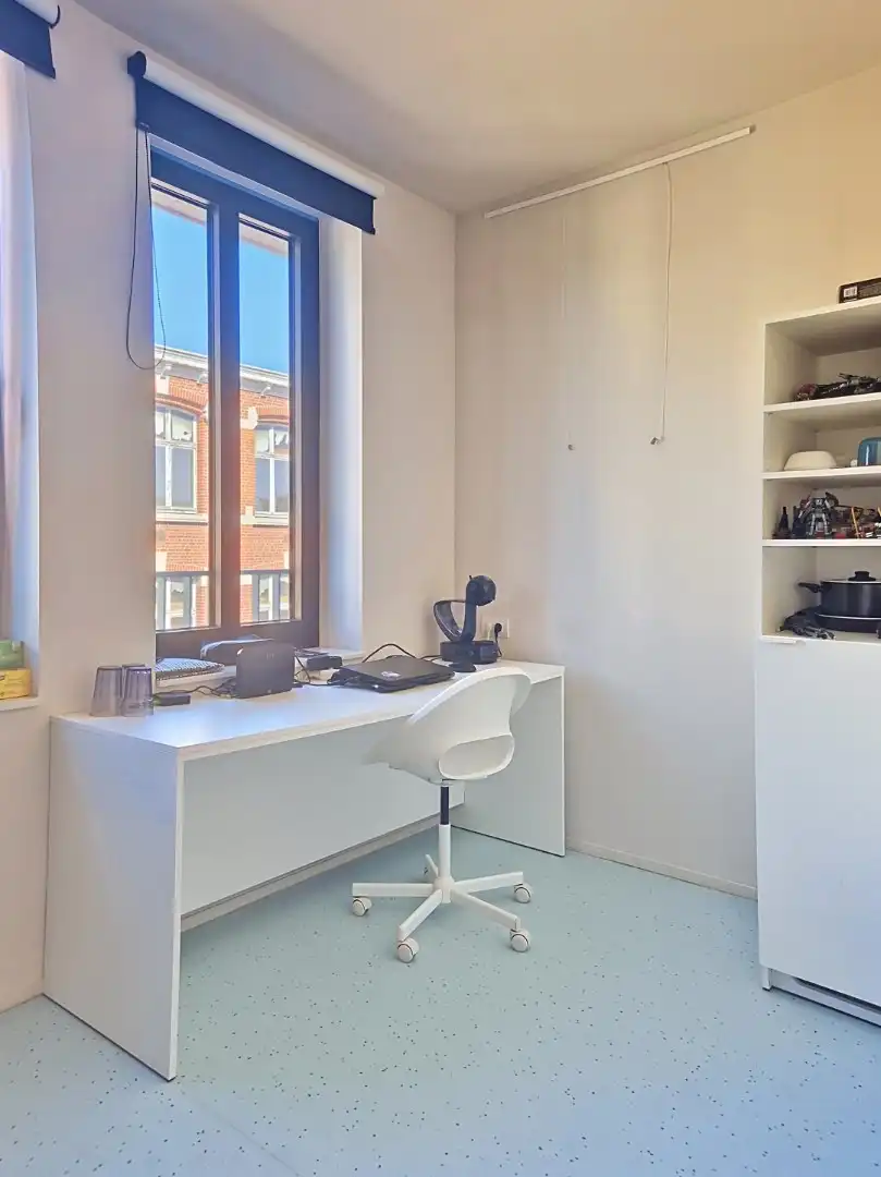 Studentenkamer vlakbij alle scholen, station en centrum foto 3