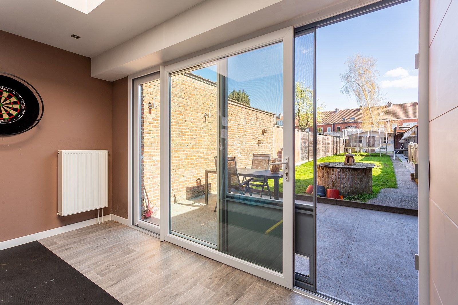 Instapklare woning met 3 slaapkamers en grote zonnige tuin foto {{pictureIndex}}