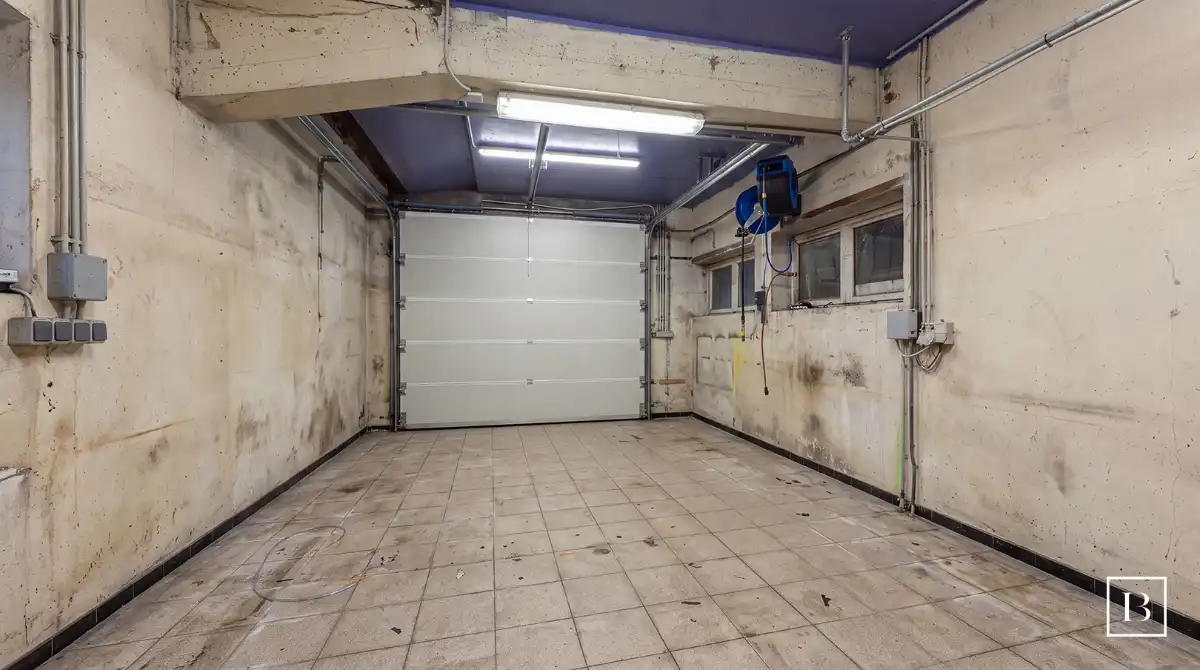 Multifunctioneel pand met loods (ca. 150m²) en woonst foto 18