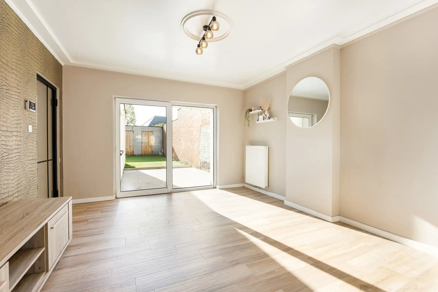 Recent gerenoveerde woning met 2 slpks nabij het centrum foto 6