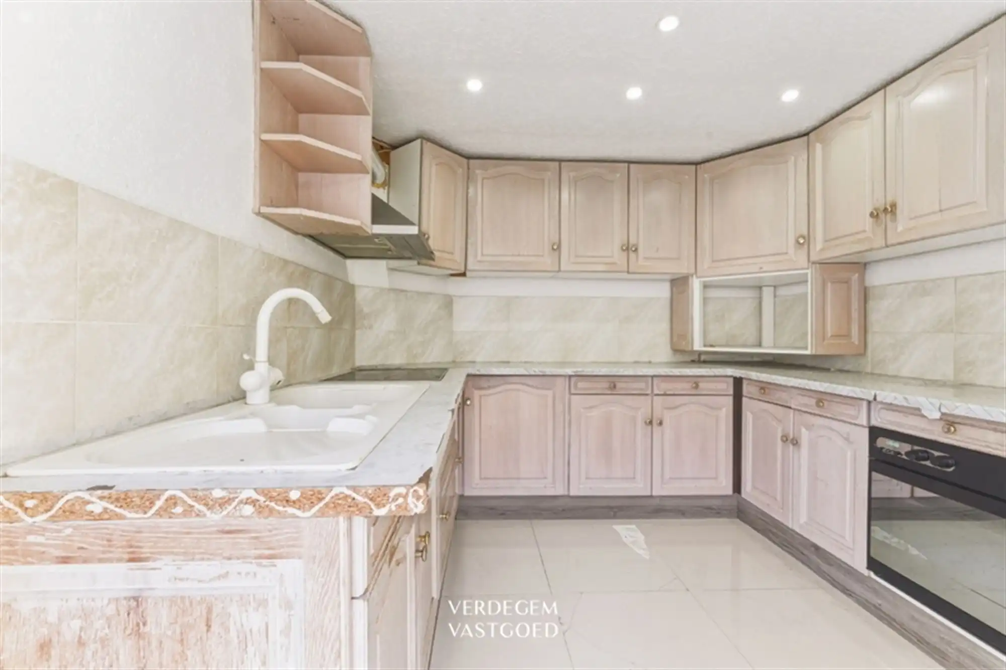 Rustig gelegen rijwoning met 3 slaapkamers en terras foto 7