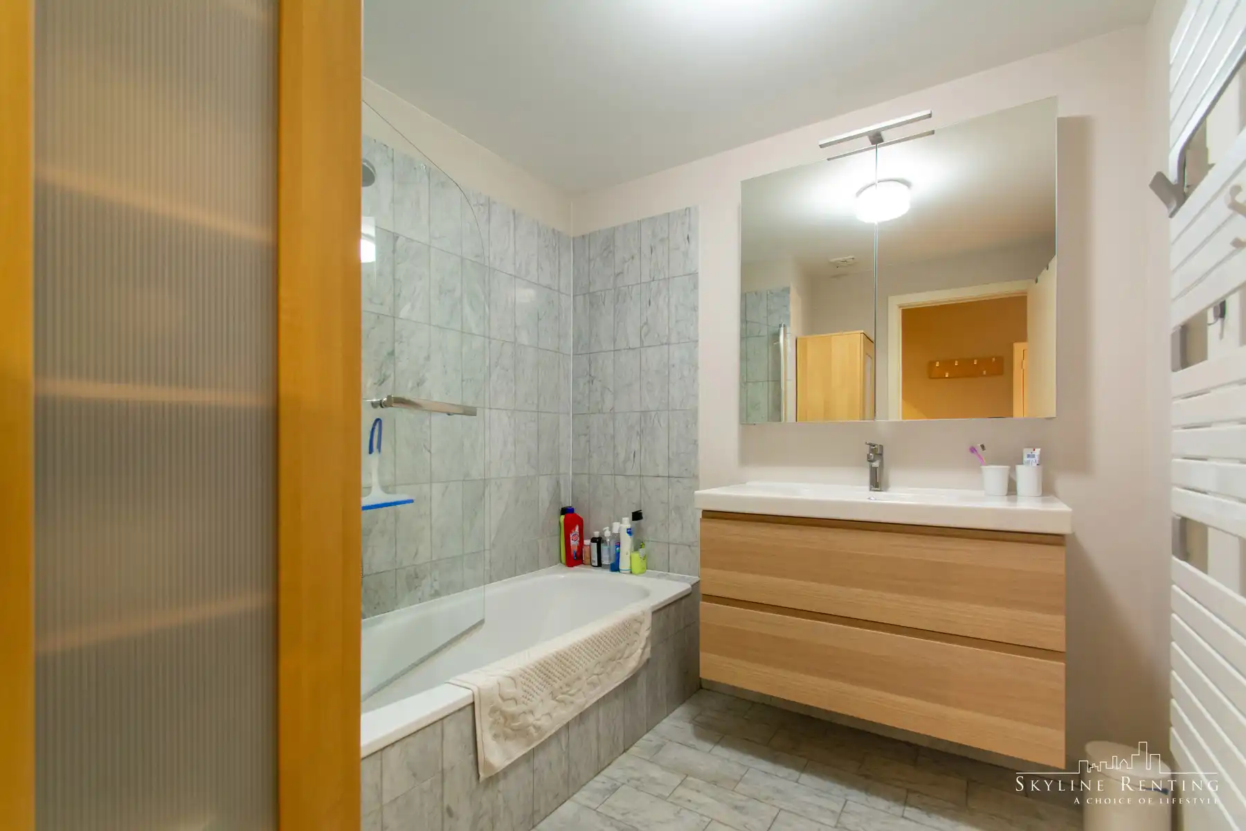 LICHTRIJK - 1 slaapkamer GEMEUBELD appartement met terras foto 10