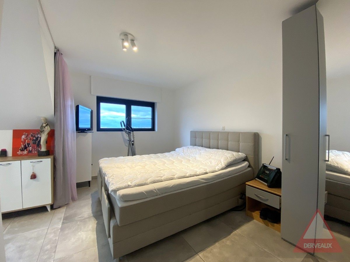 Zonnebeke – Dakappartement met terras en landelijk zicht foto 9