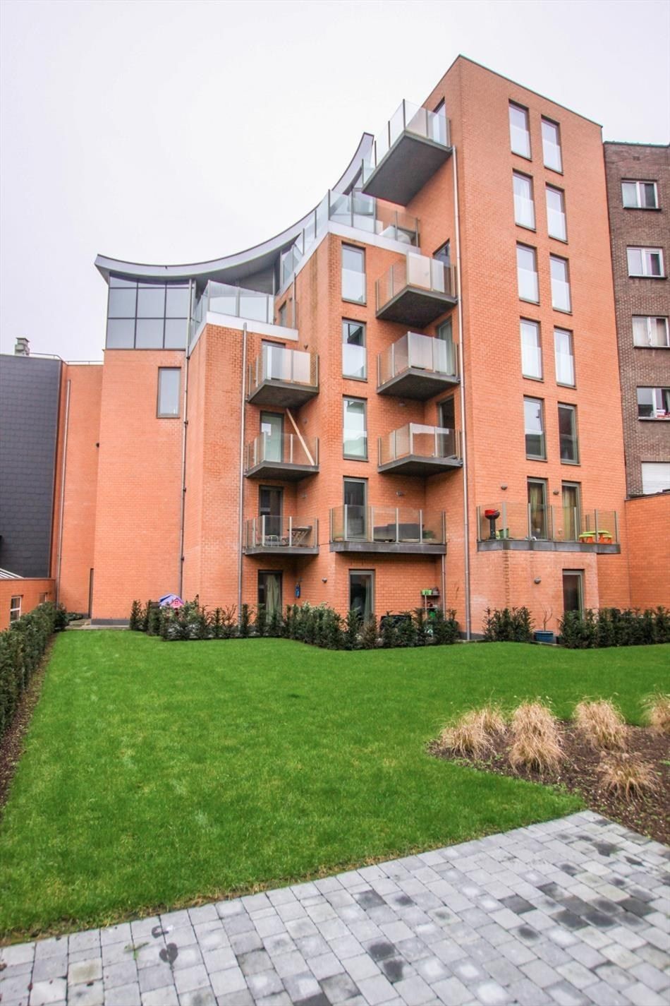 Ruim 2 slaapkamerappartement bij Gent-Zuid, met autostaanplaats foto 16