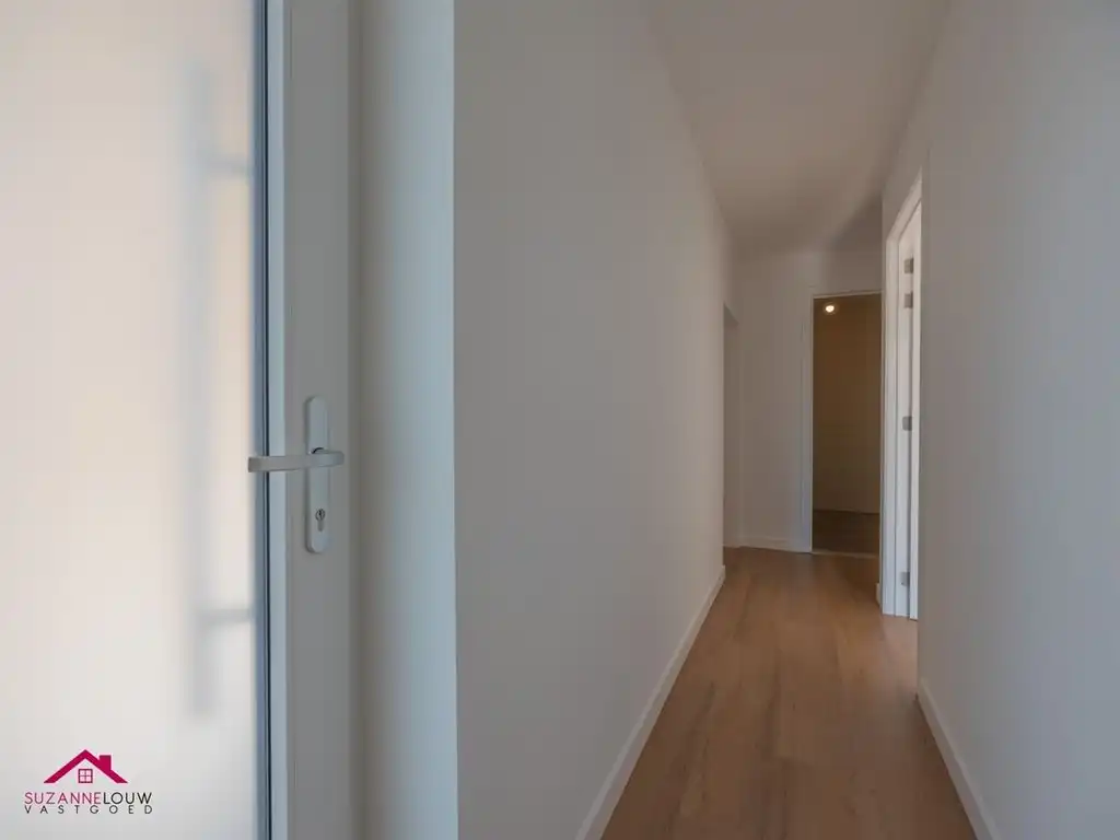 Gelijkvloers appartement met ruim terras foto 5