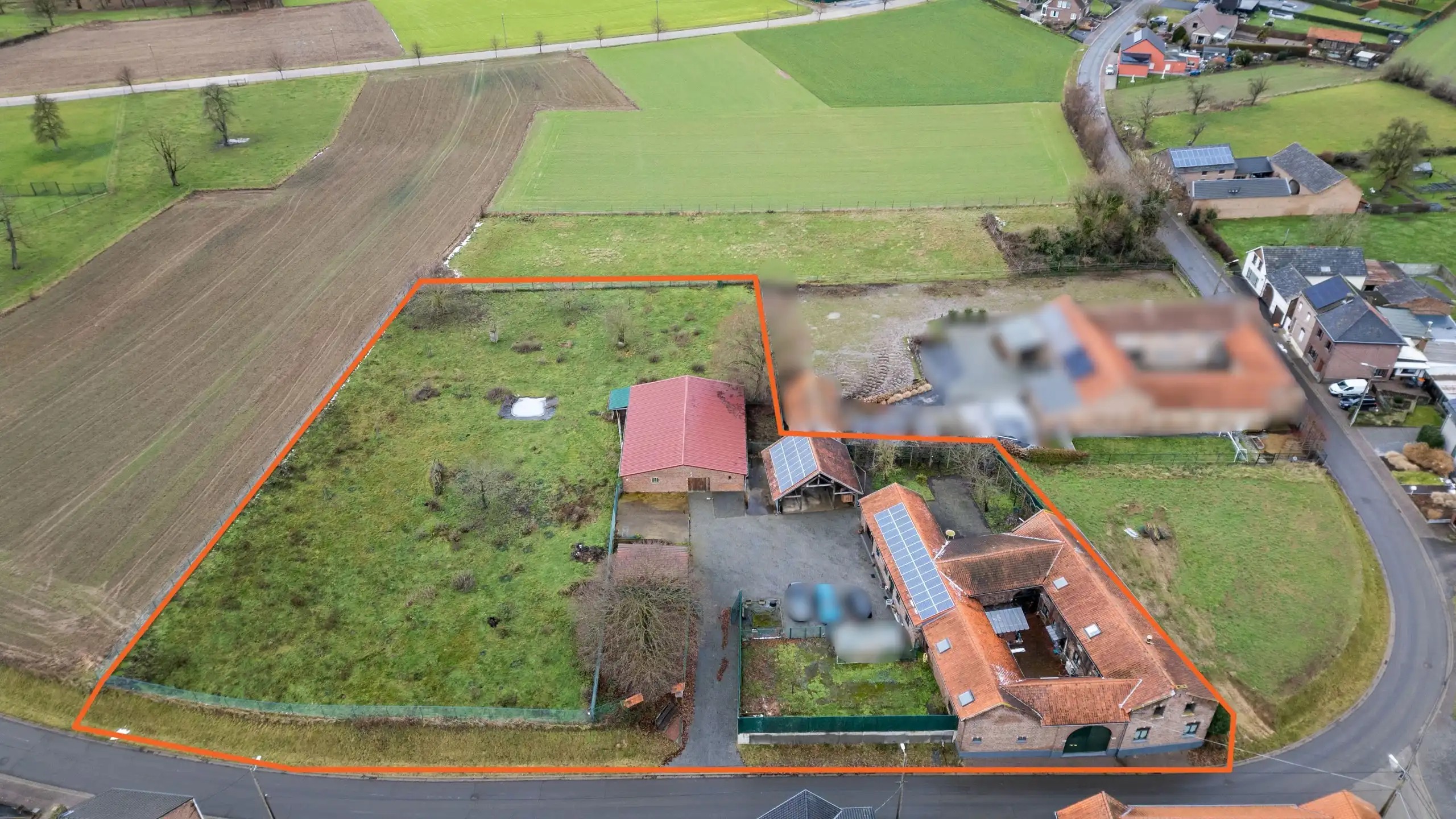 Hoofdfoto van de publicatie: BILZEN - Charmante vierkantshoeve op +/- 60a