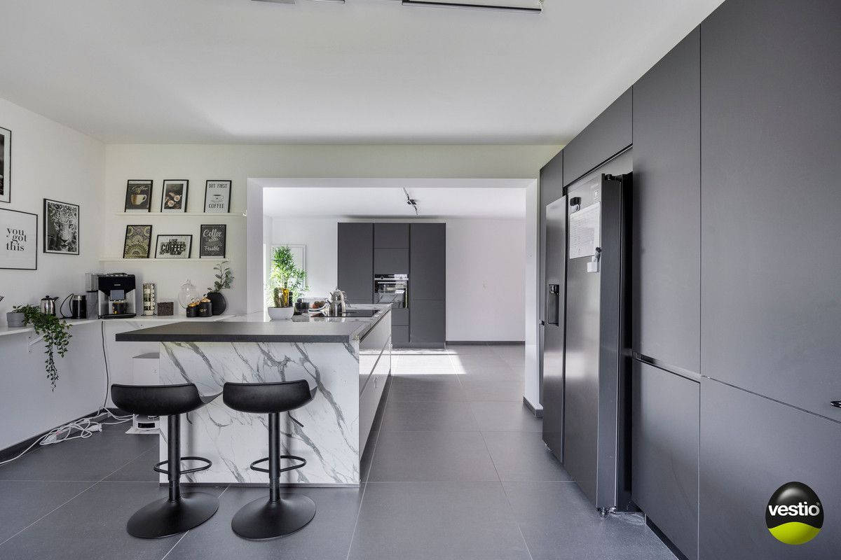 RUIME RUSTIG GELEGEN WONING MET 3 SLK EN POLYVALENT BIJGEBOUW OP 23A75CA. foto 19